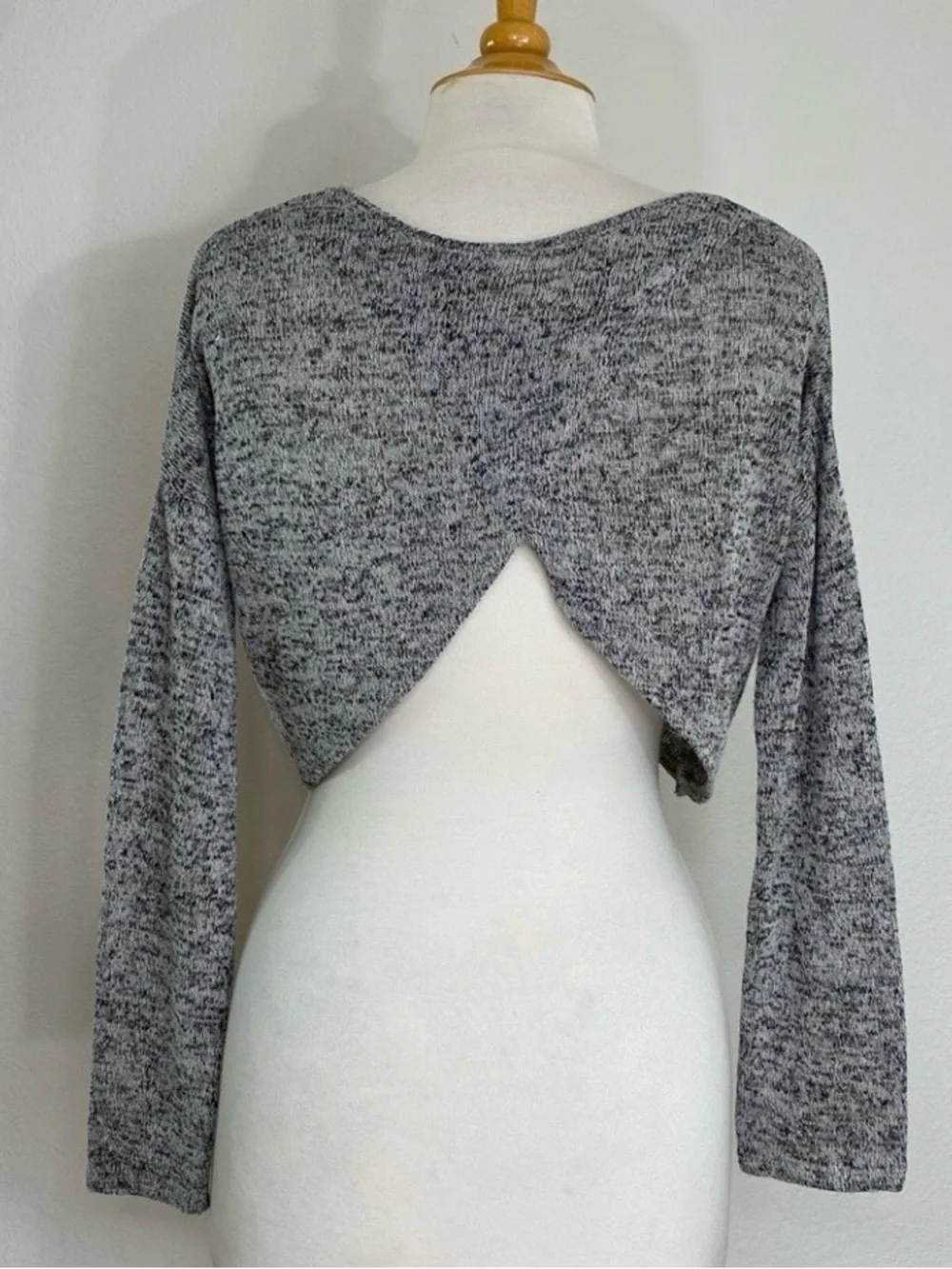 H&M Divided Women's Marbled Gray Crop Stretch Knit Top Size XS Casual Balletcore